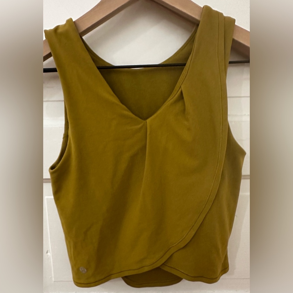 Lululemon Nulu Twist-Back Yoga Tank Top *Light Support, C/D Cups Auric Gold Sz 4 - Picture 5 of 8